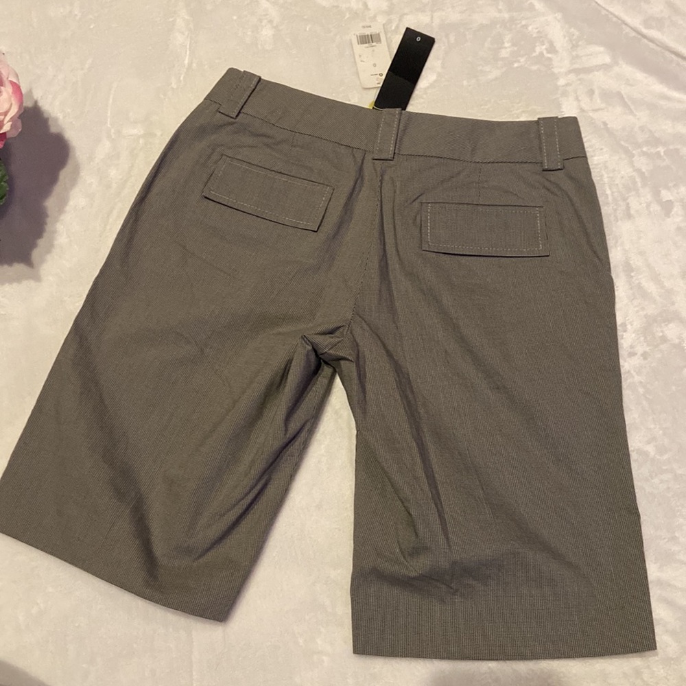 NWT BANANA REPUBLIC Size 0 Stretch Shorts - Picture 8 of 12